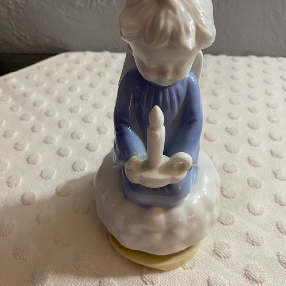 Vintage Japan Porcelain Angel Figurine Music Box - Picture 11 of 11